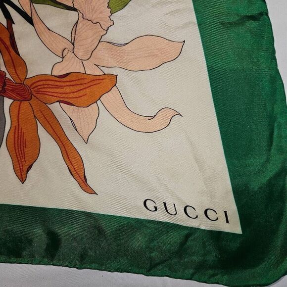 GUCCI Silk Flora Gothic Square Scarf Ivory Dark Green - Picture 6 of 6